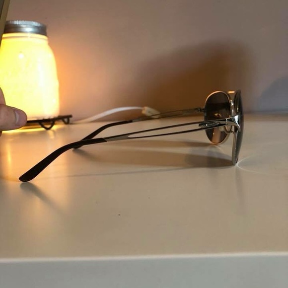 women’s oakley sunglasses - Picture 4 of 4